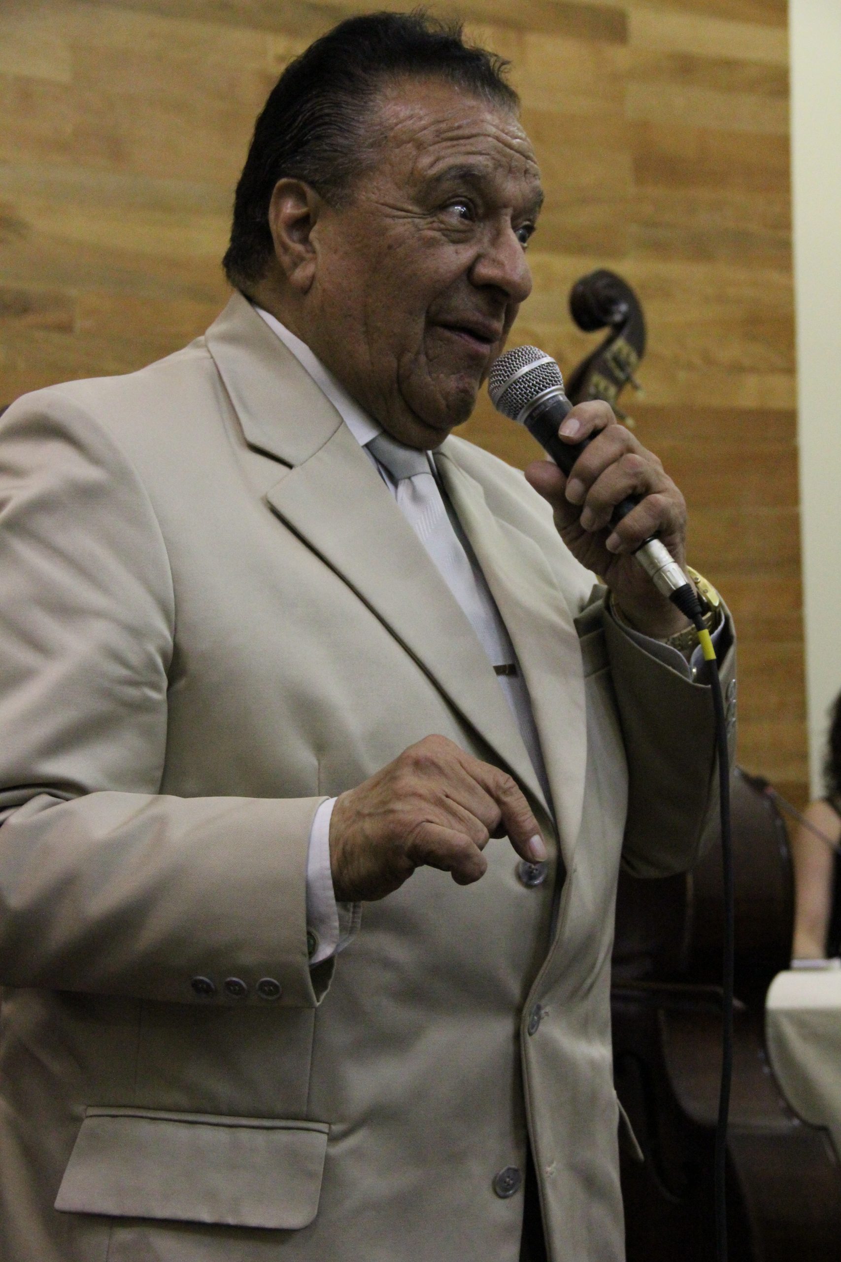 Programa radial sobre el cantor de tangos Manuel Fuentealba